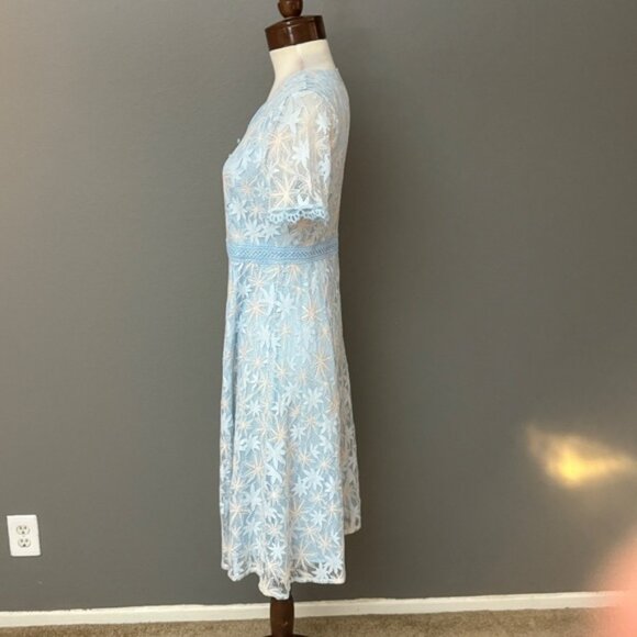 Kaimilan NWOT blue white Lace embroidered Midi dress Sz 4 - Picture 7 of 11